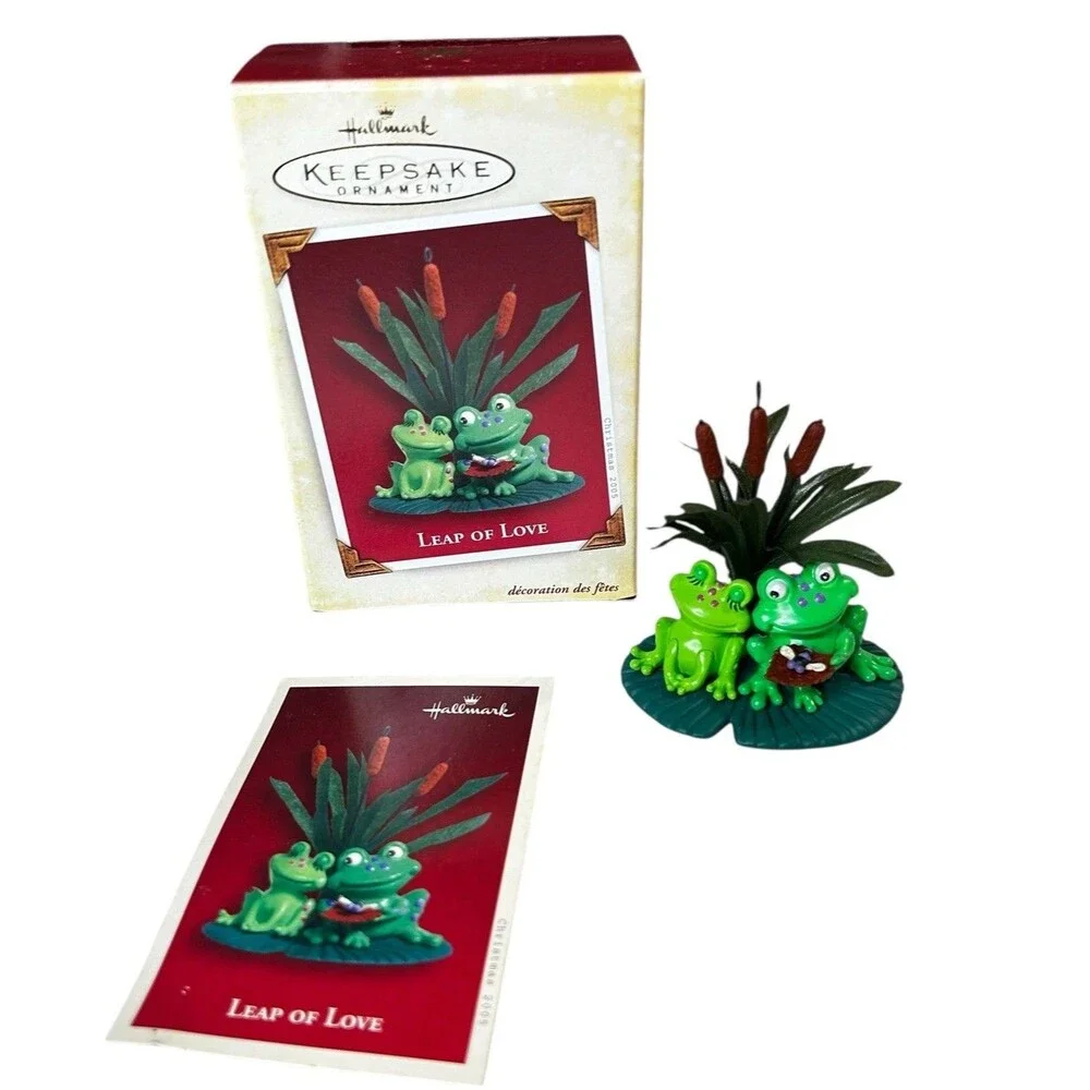 Hallmark Keepsake Ornament 2005 Leap of Love Frogs on Lilly Pad with Cat Tails